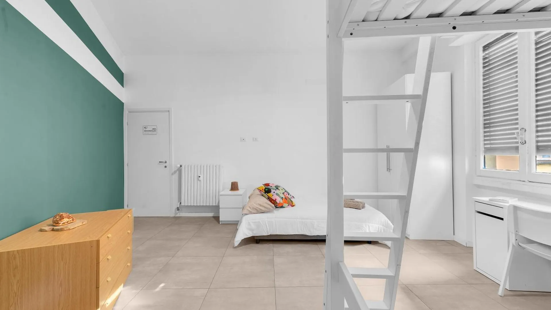 Apartment Mo117 -Loreto- Duomo-Large - View Of Milan - Italy